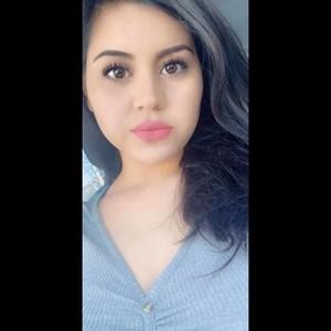 Meet your Posher, Alejandra